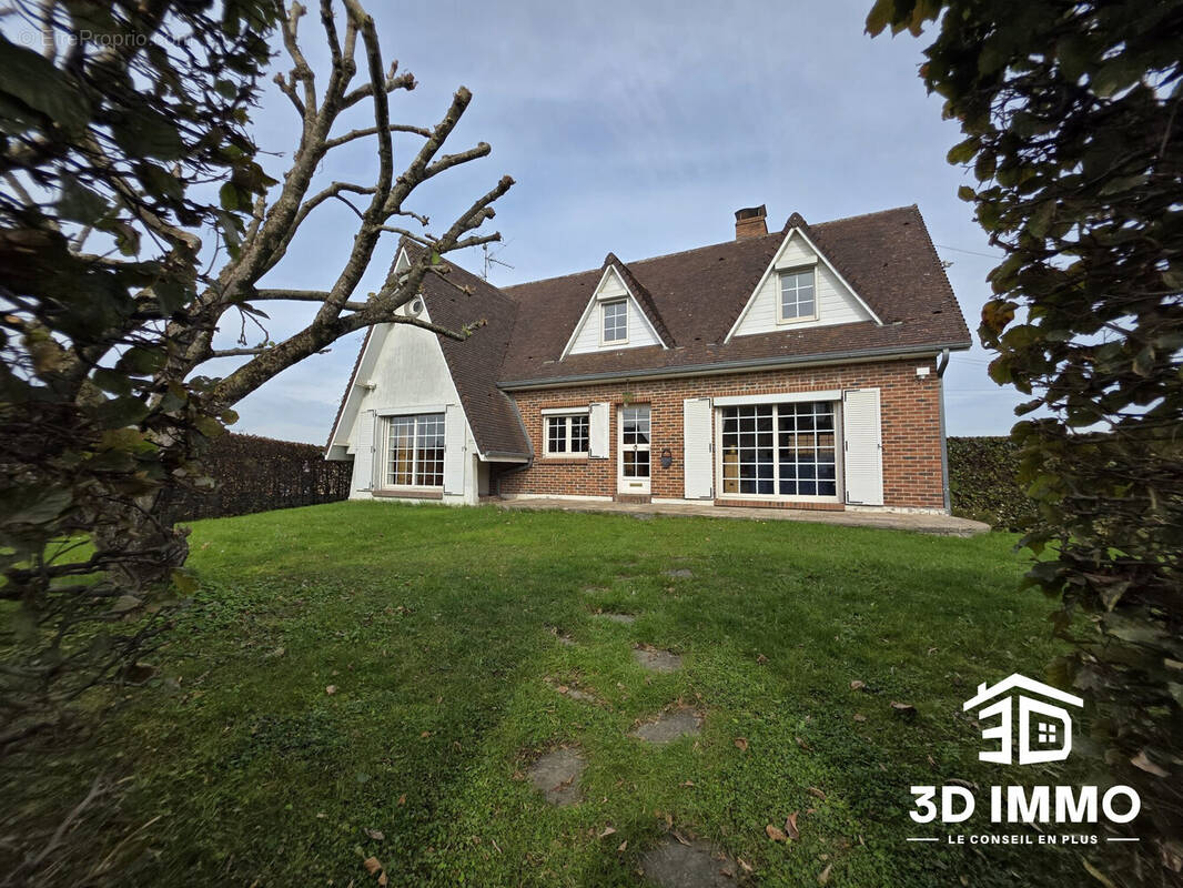 Maison à AVESNES-SUR-HELPE