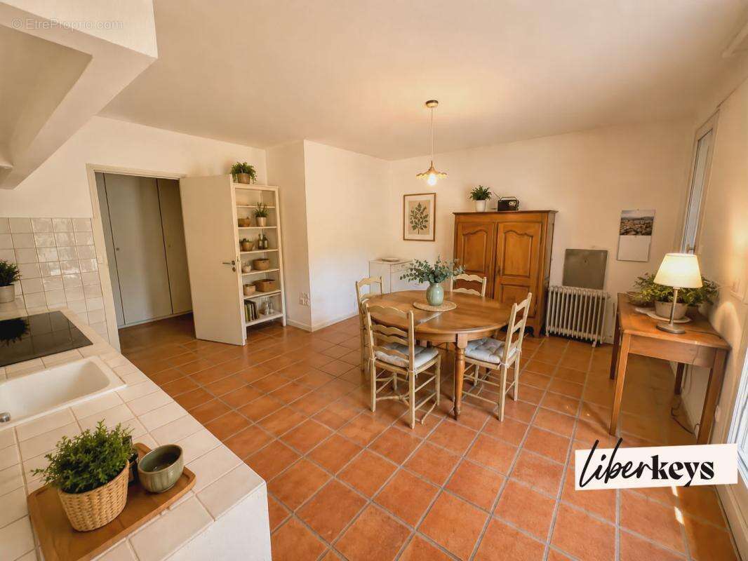 Belle maison familiale de 175 m² sur terrain arboré de 2 963 m² exposé plein sud - photo 8