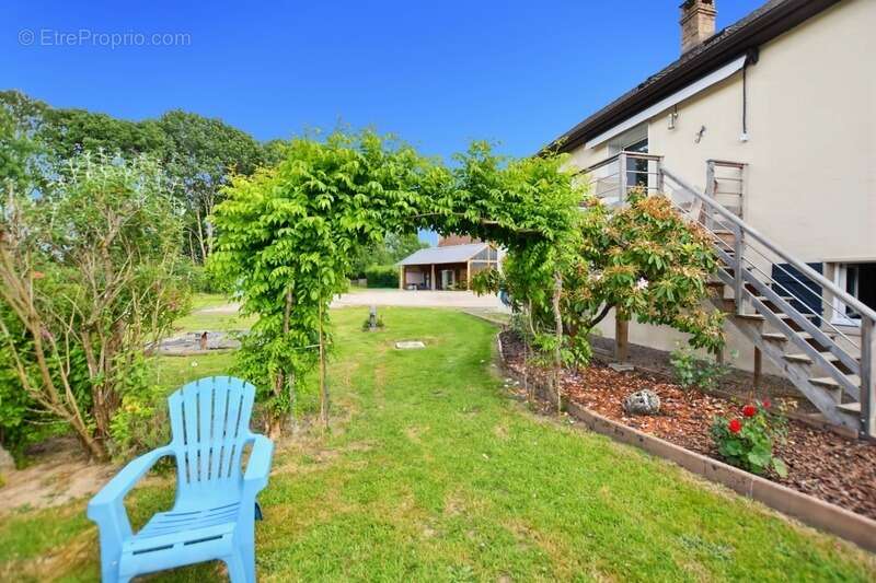Maison sur sous-sol de 156 m2avec terrain de 4283 m2 à  ANTULLY (71) - photo 10