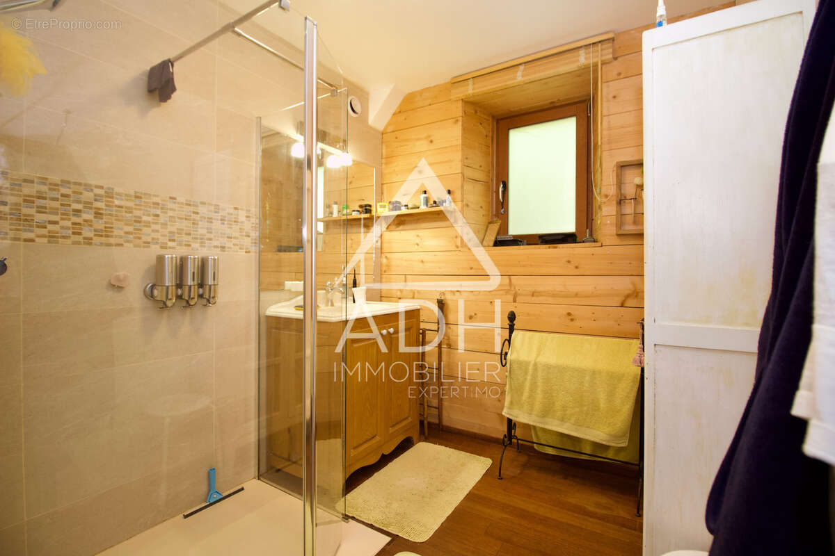 A VENDRE à MEZIERES SUR SEINE Maison 7 pièces / 5 chambres - 193m2 - photo 7
