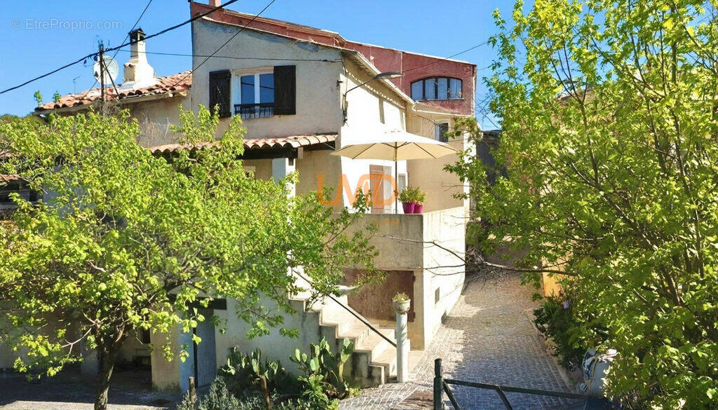 Maison à SAINT-ANTONIN-DU-VAR