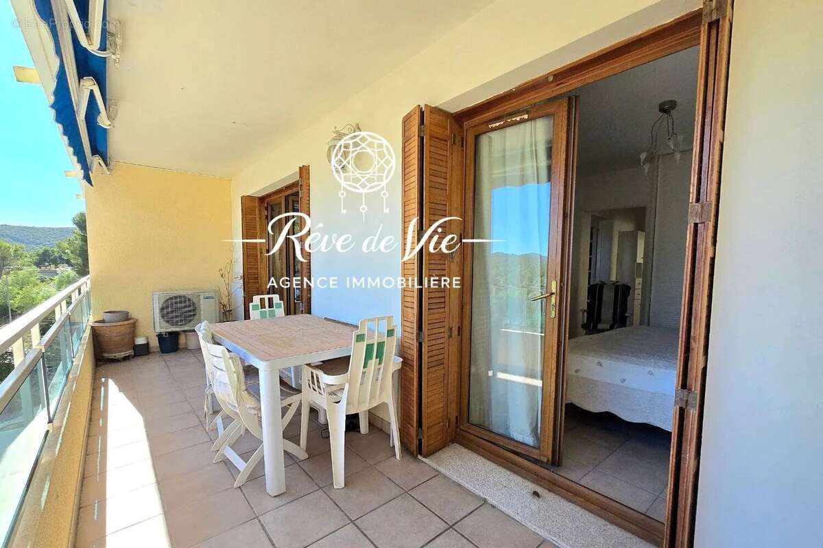 Appartement à BORMES-LES-MIMOSAS