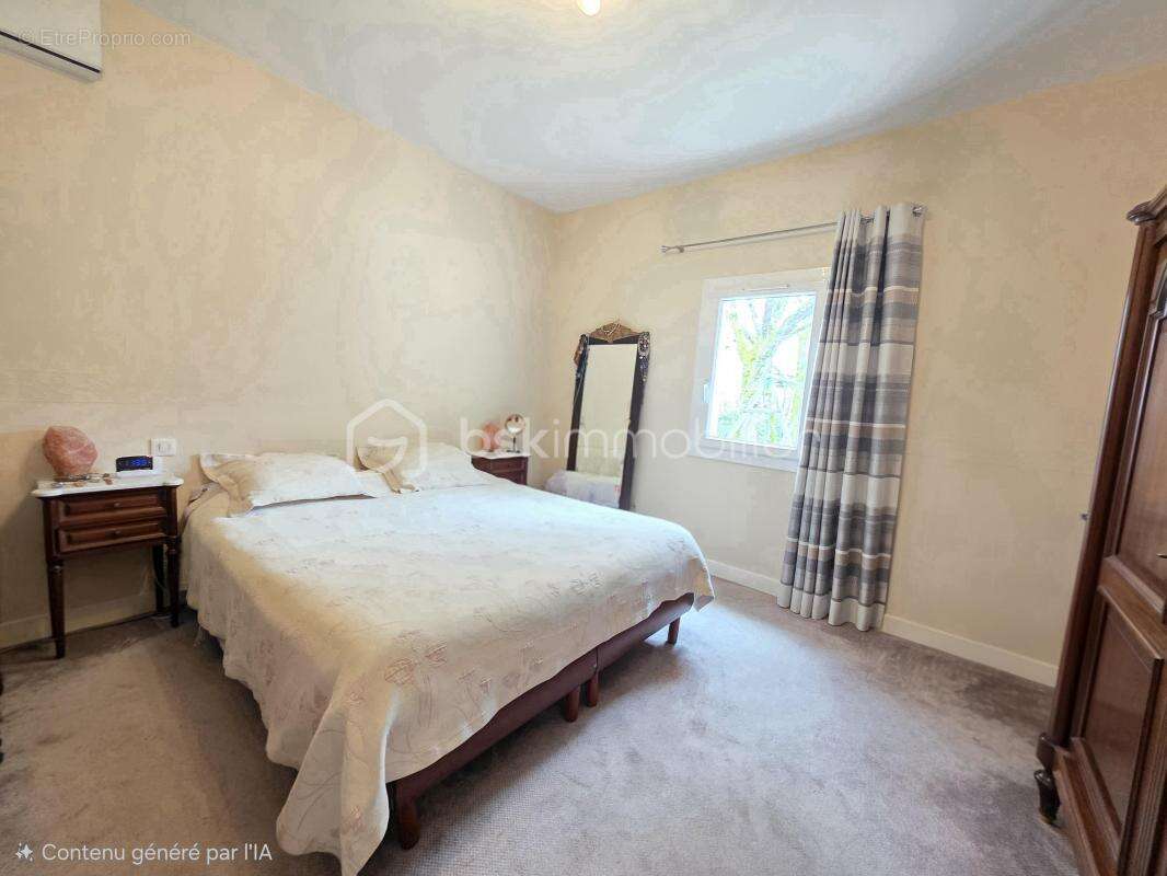 Maison à SAINTE-COLOMBE-EN-BRUILHOIS