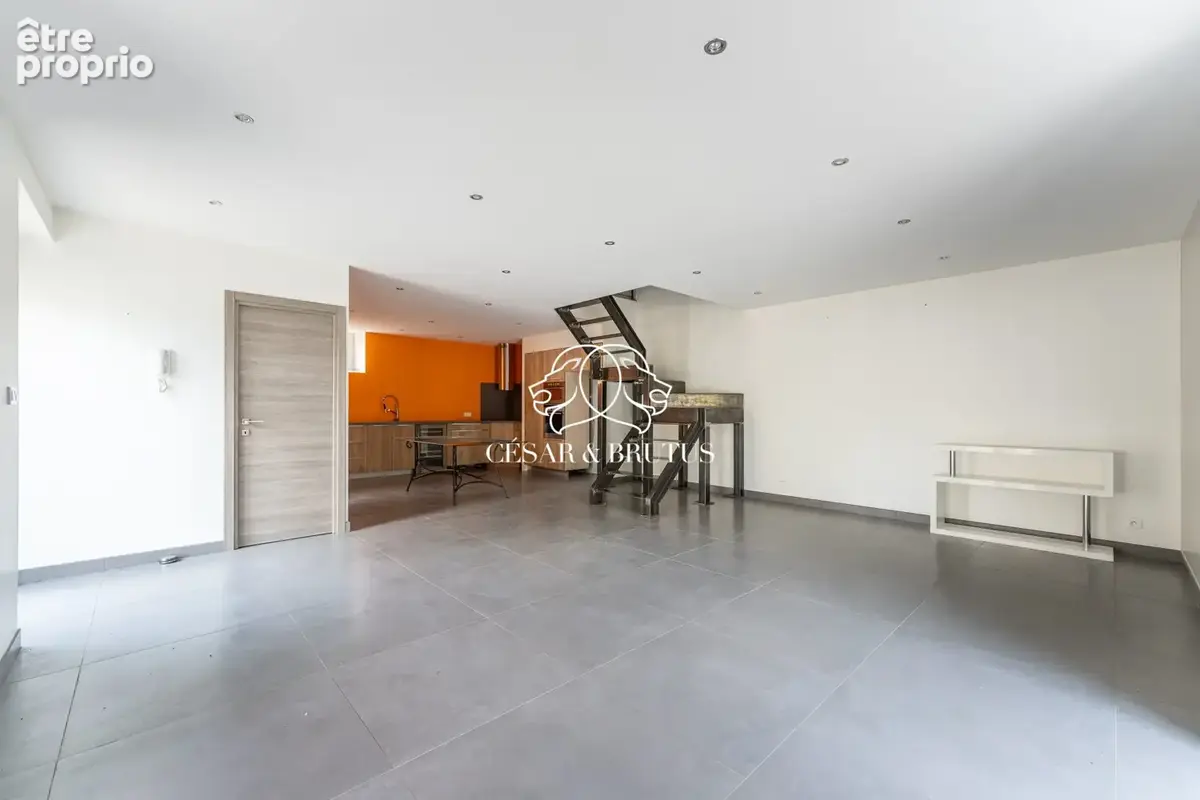 Maison 115 m² à Saint-Quentin-Fallavier  - photo 4