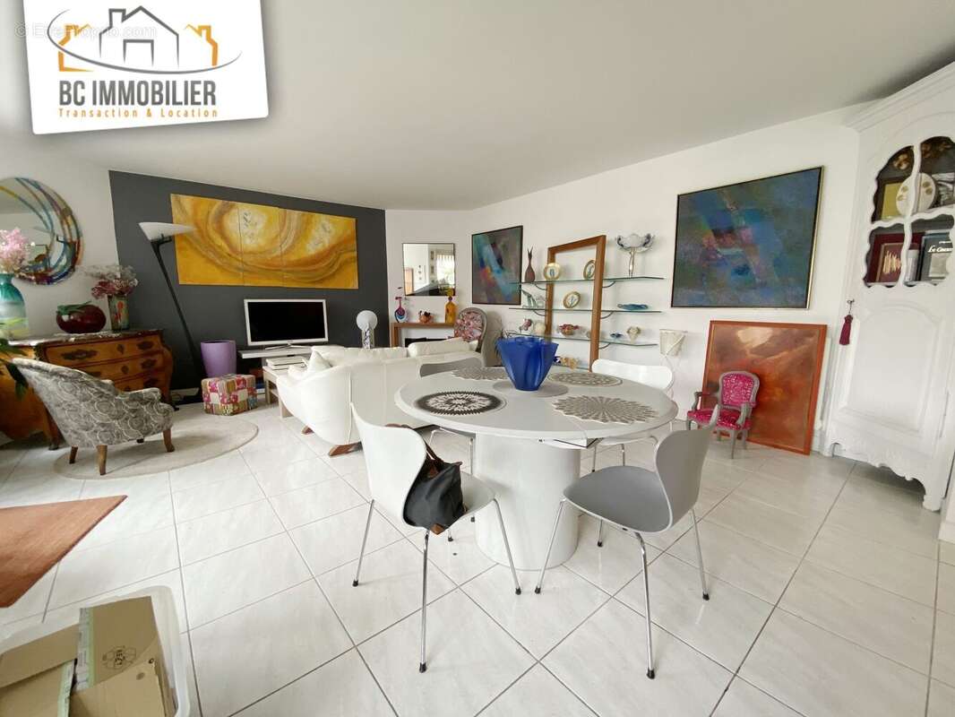 Appartement à FERNEY-VOLTAIRE