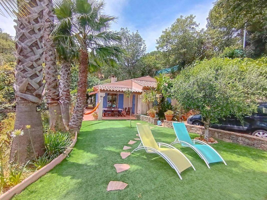 Maison à LA GARDE-FREINET