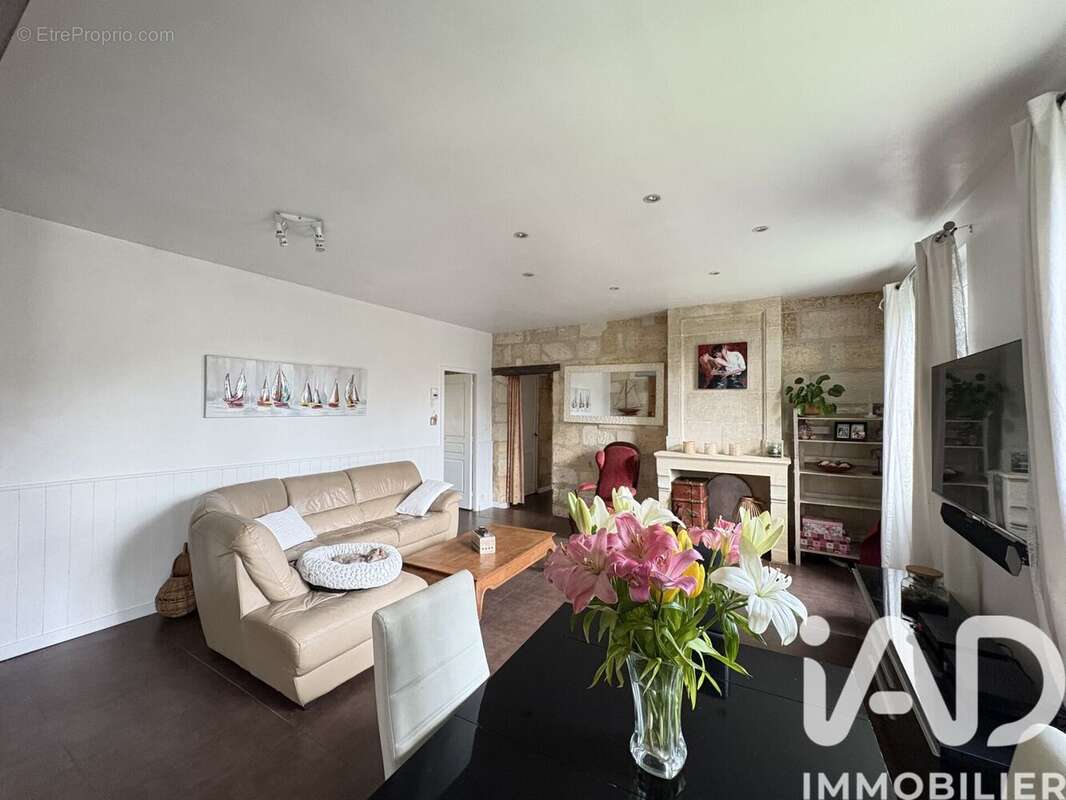 Maison 127 m² à Ambares-Et-Lagrave  - photo 7