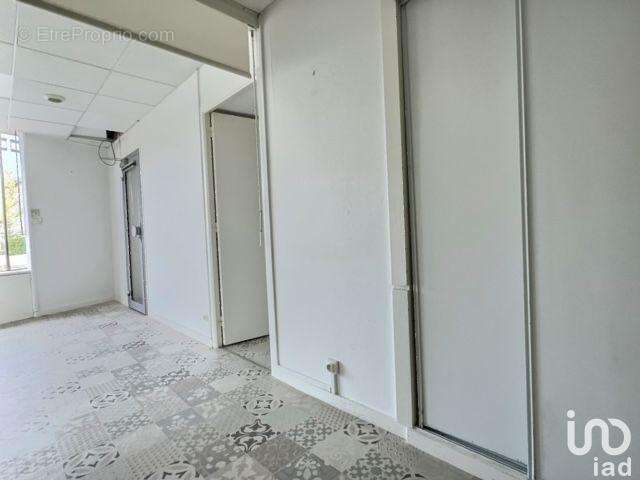 Photo 5 - Commerce à FOURAS