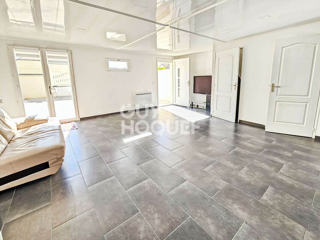 Maison à FONTENAY-TRESIGNY