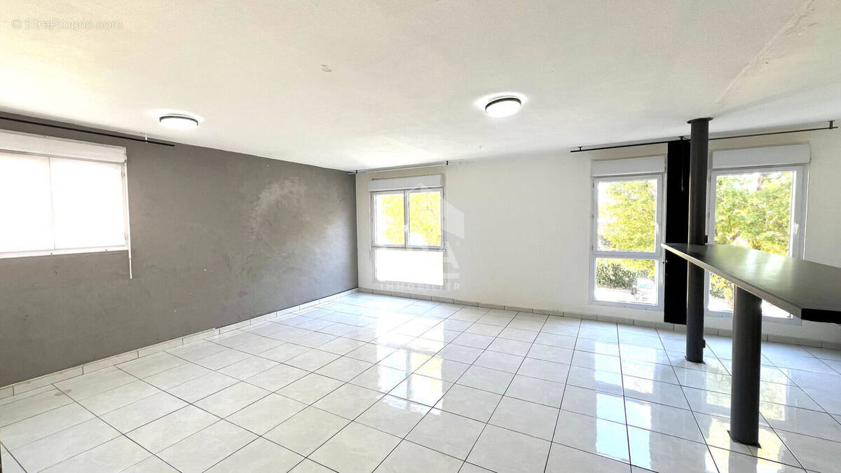 Appartement à PORT-DE-BOUC