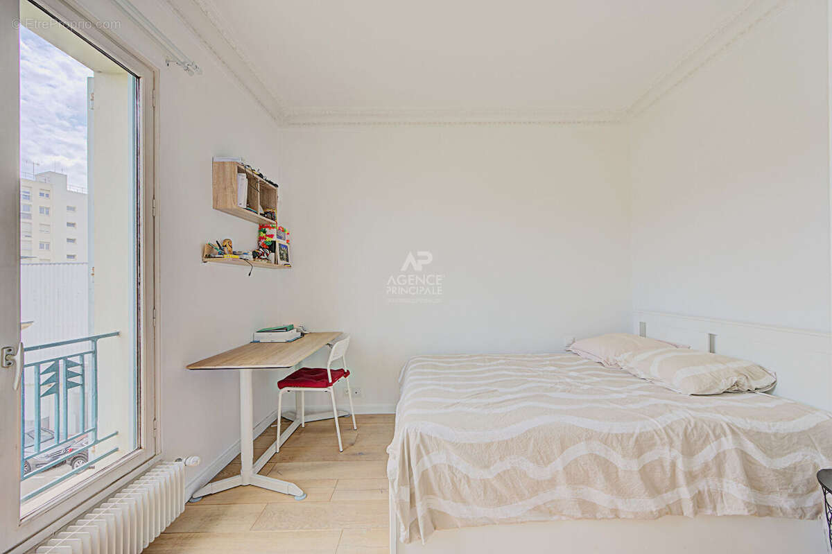 Appartement Saint Germain En Laye 5 pièce(s) 117 m2 - photo 8
