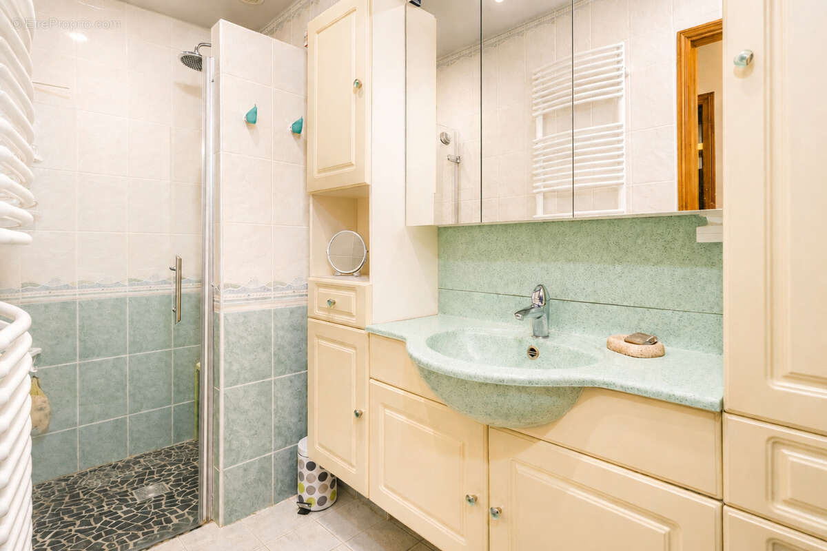 13 minutes à l'Est de Beaune : Maison 1994 avec grand terrain : 4 chambres : Pièce de vie de 40 m2 - photo 7