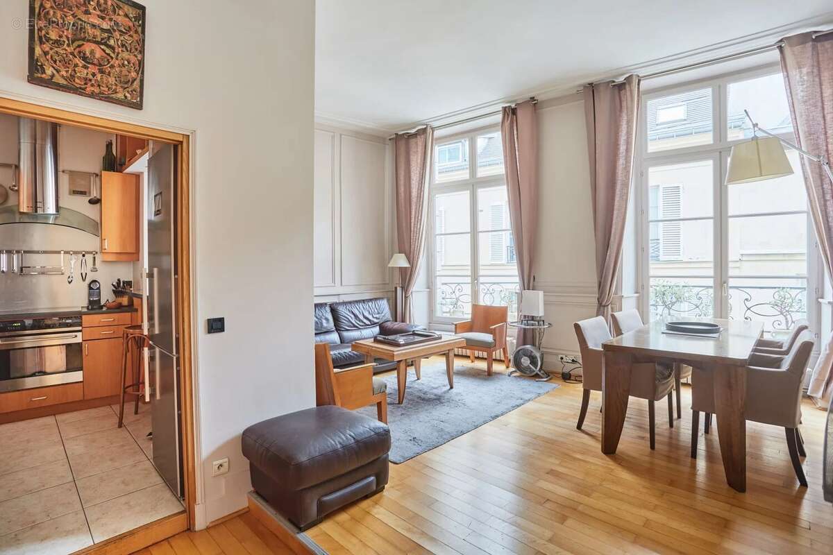 Appartement à PARIS-6E