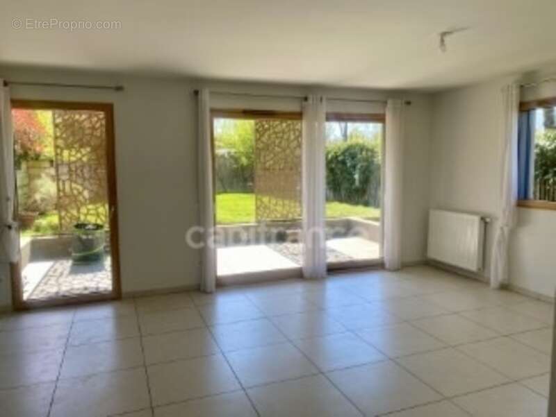 Appartement à TASSIN-LA-DEMI-LUNE