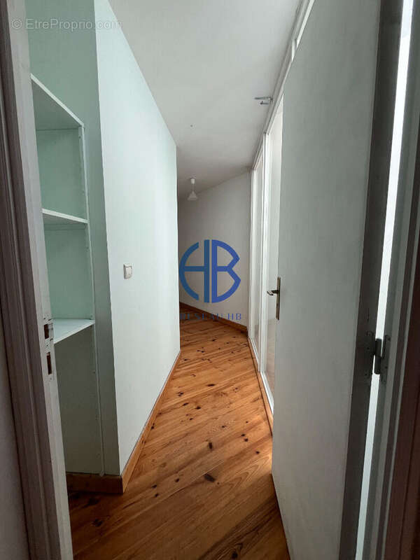 Appartement à RENAGE