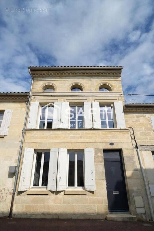 Photo 1 - Maison à CASTILLON-LA-BATAILLE