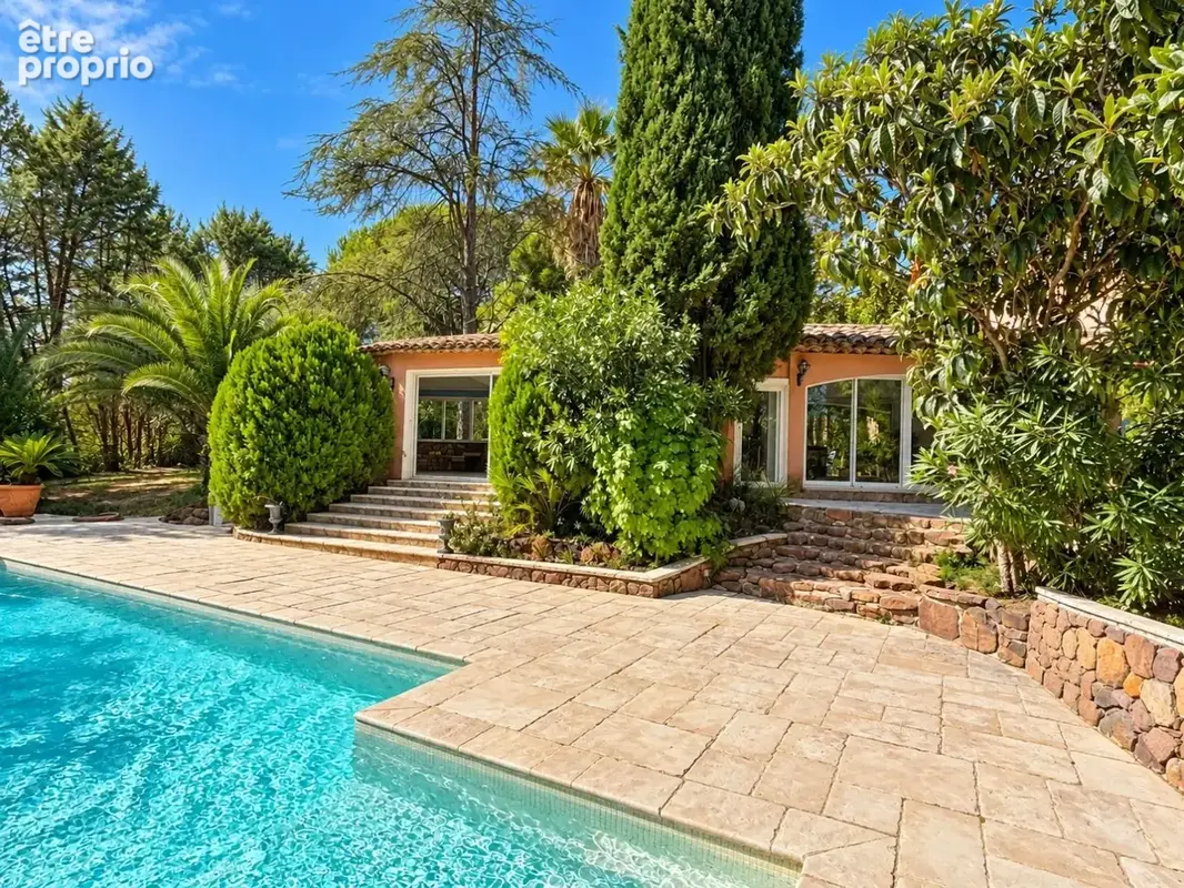 Maison 8 pièces 233 m² à vendre à Roquebrune-Sur-Argens (83520) - photo 5