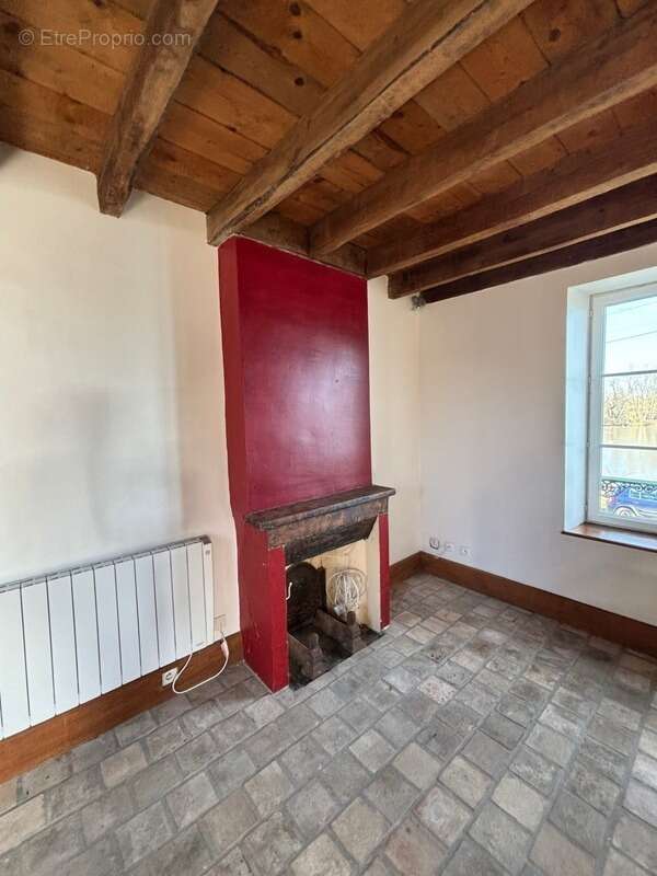 Appartement à MARSEILLES-LES-AUBIGNY