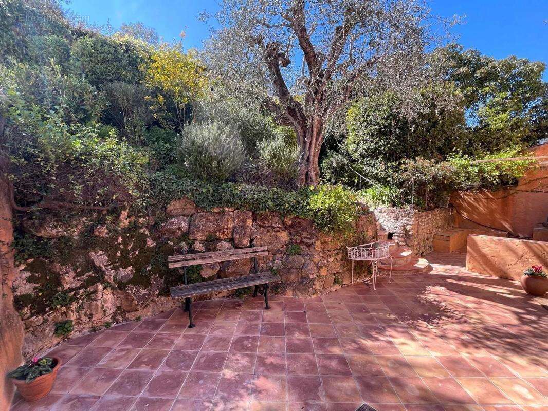 Maison à MOUANS-SARTOUX