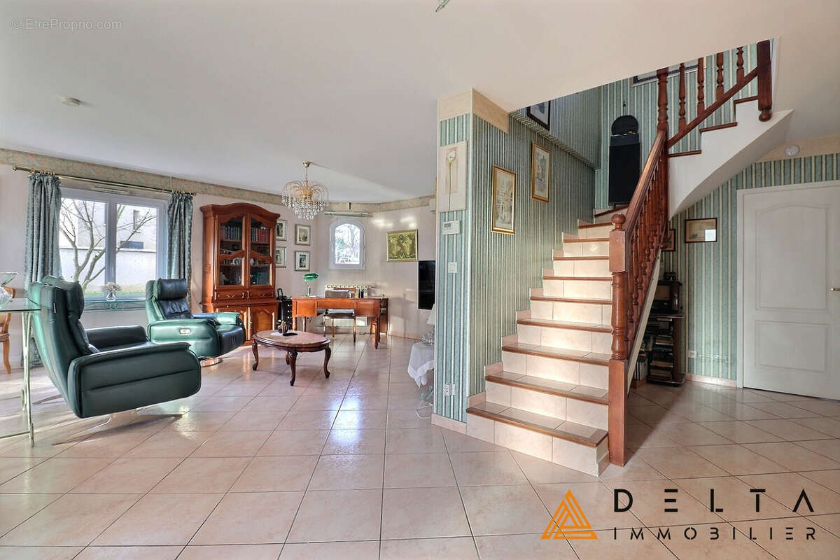 Maison à SATOLAS-ET-BONCE