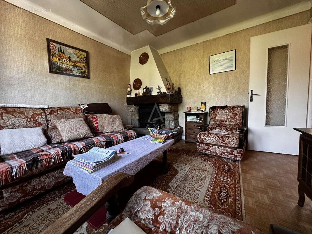 Maison à LOCOAL-MENDON