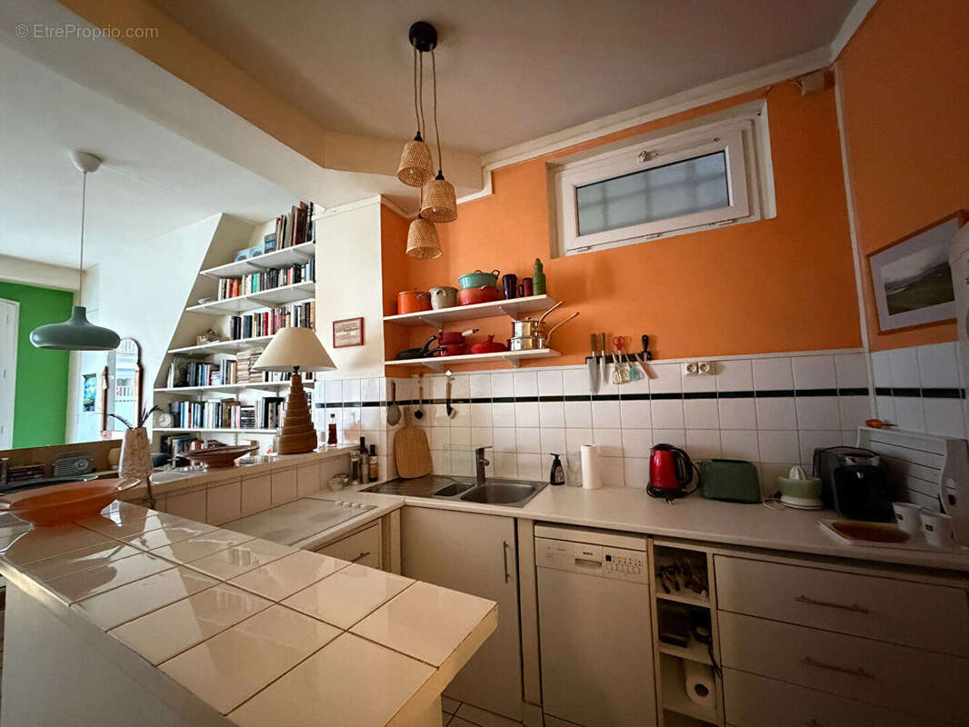 Appartement à PARIS-18E