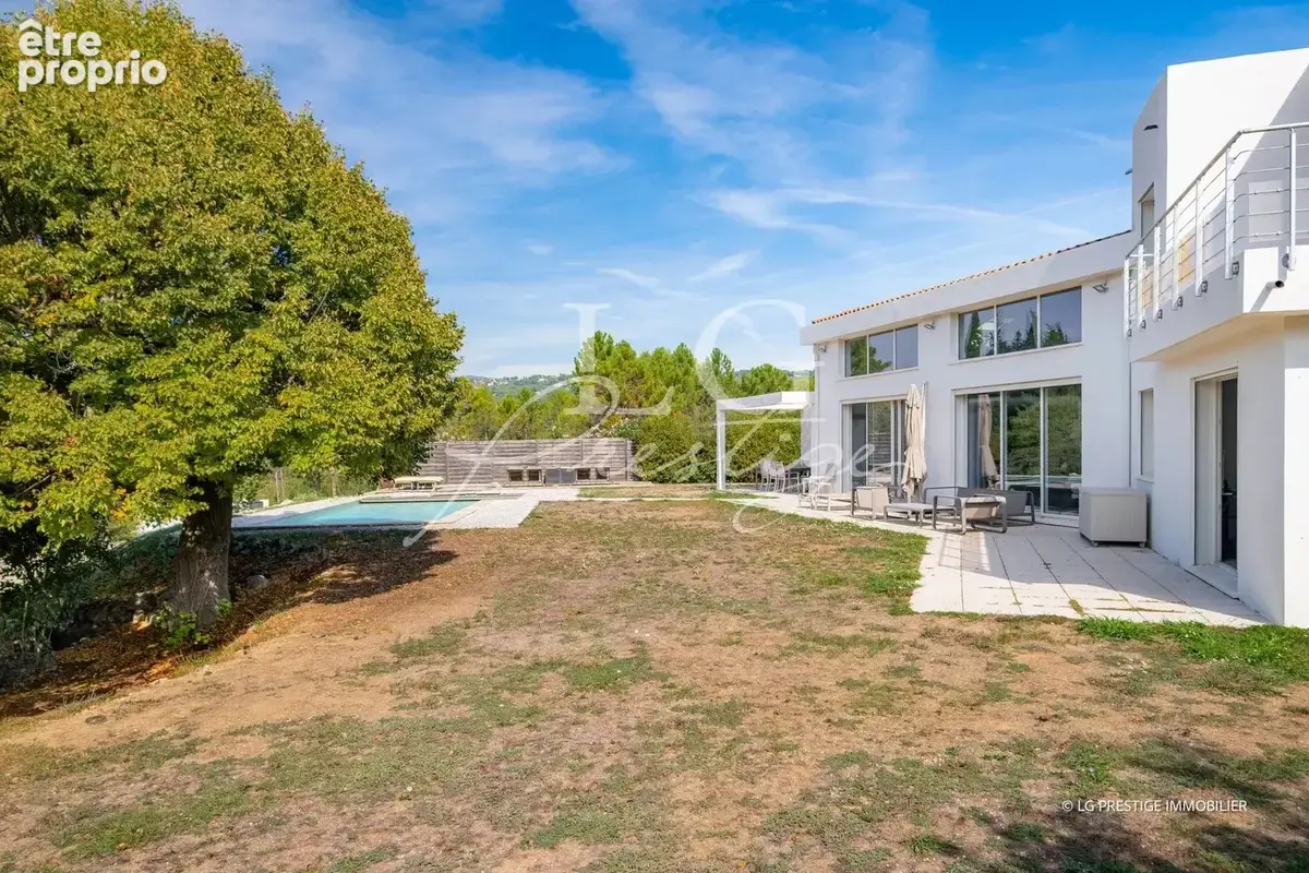 Montauroux – villa contemporaine de 223 m², vue dégagée & piscine - photo 16