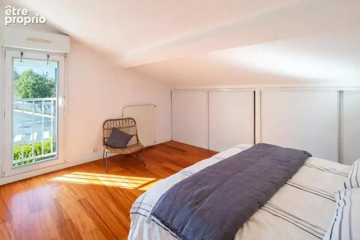 Maison de 9 pièces de 185 m² à Eysines - photo 14