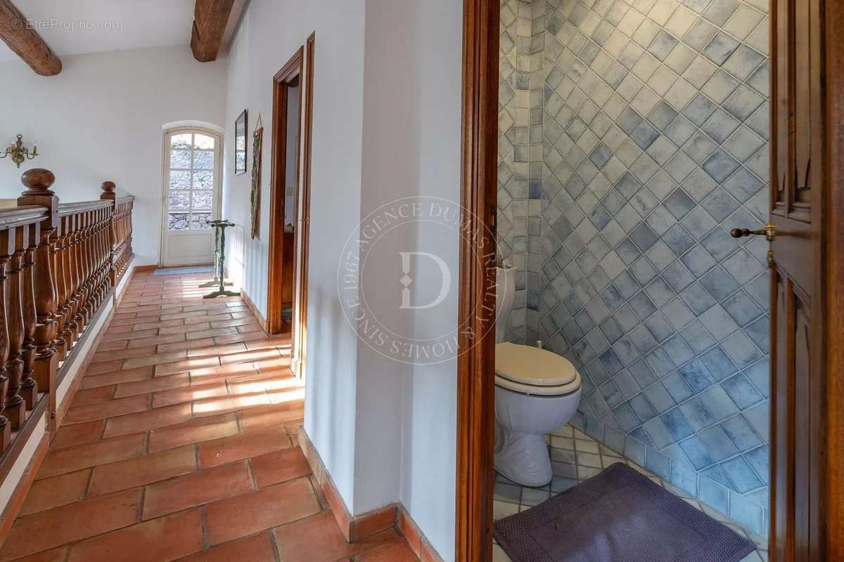 Maison à PUGET-THENIERS