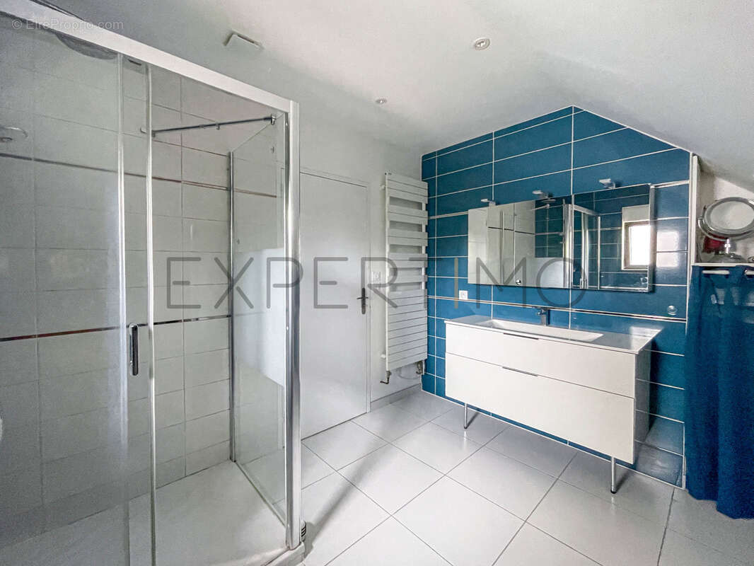 maison de 2019, 4 chambres de 141 m2 avec un garage. - photo 9