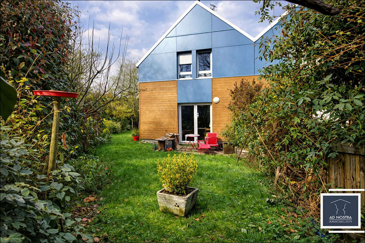 Maison à LA CHAPELLE-THOUARAULT