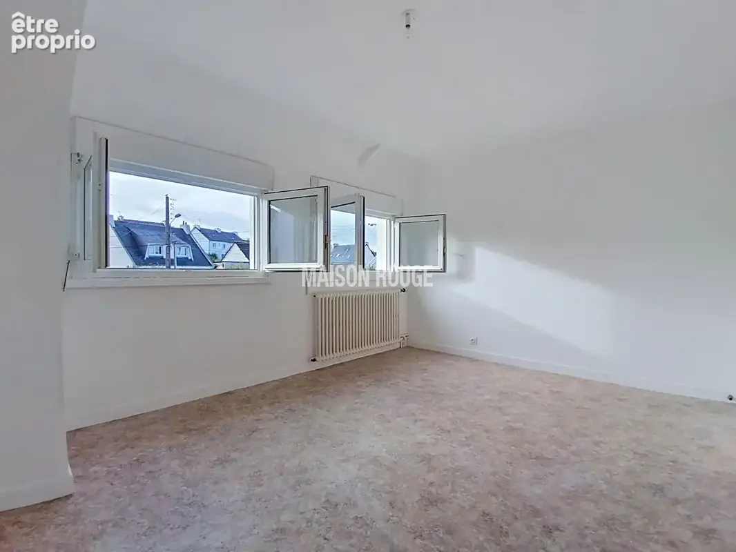Coup de coeur à PLOUFRAGAN - Maison rénovée, au calme en impasse, avec garage, sous-sol complet et jardin clos - photo 9