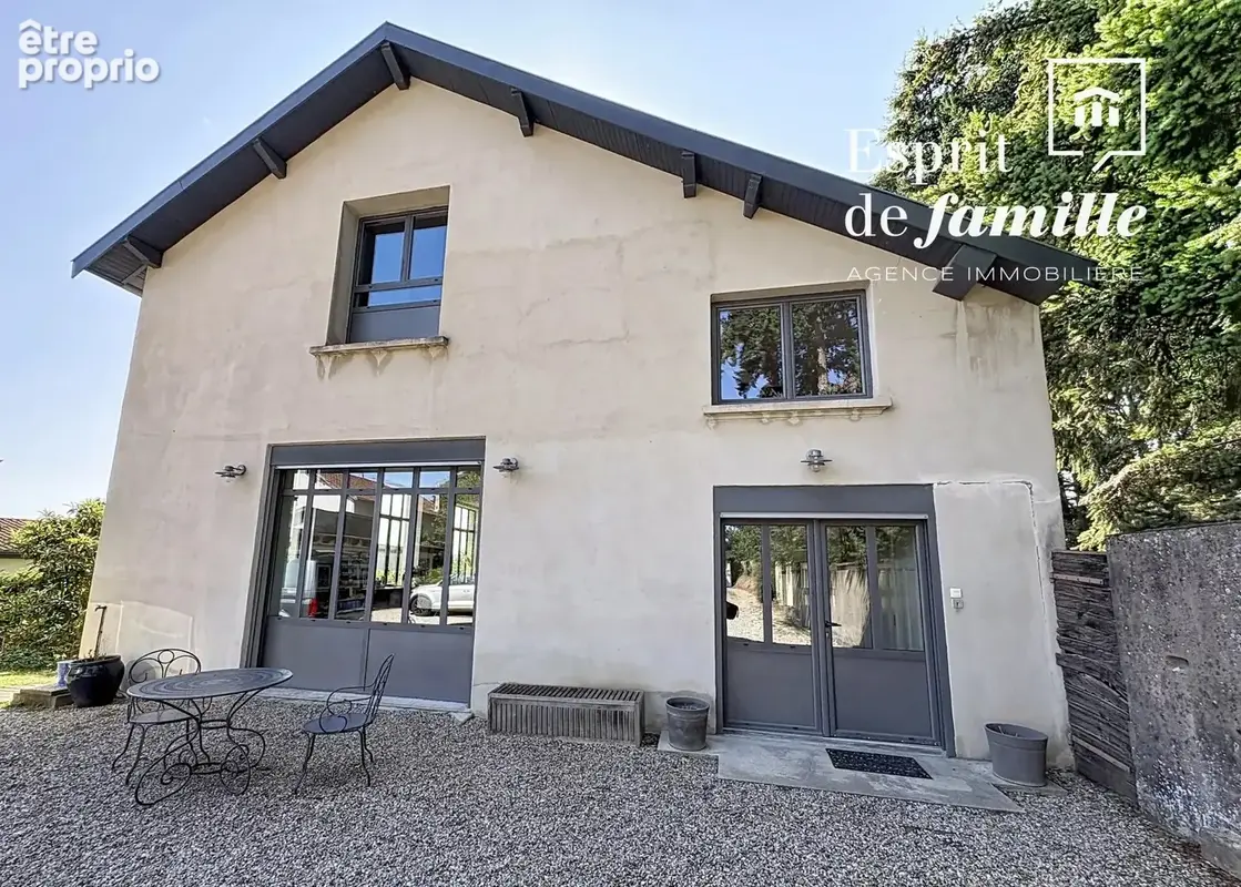 Limonest, loft 270m2 jardin 2000m2 - photo 22