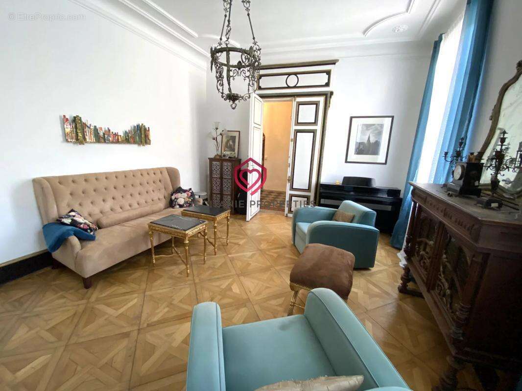 Maison à GINESTAS