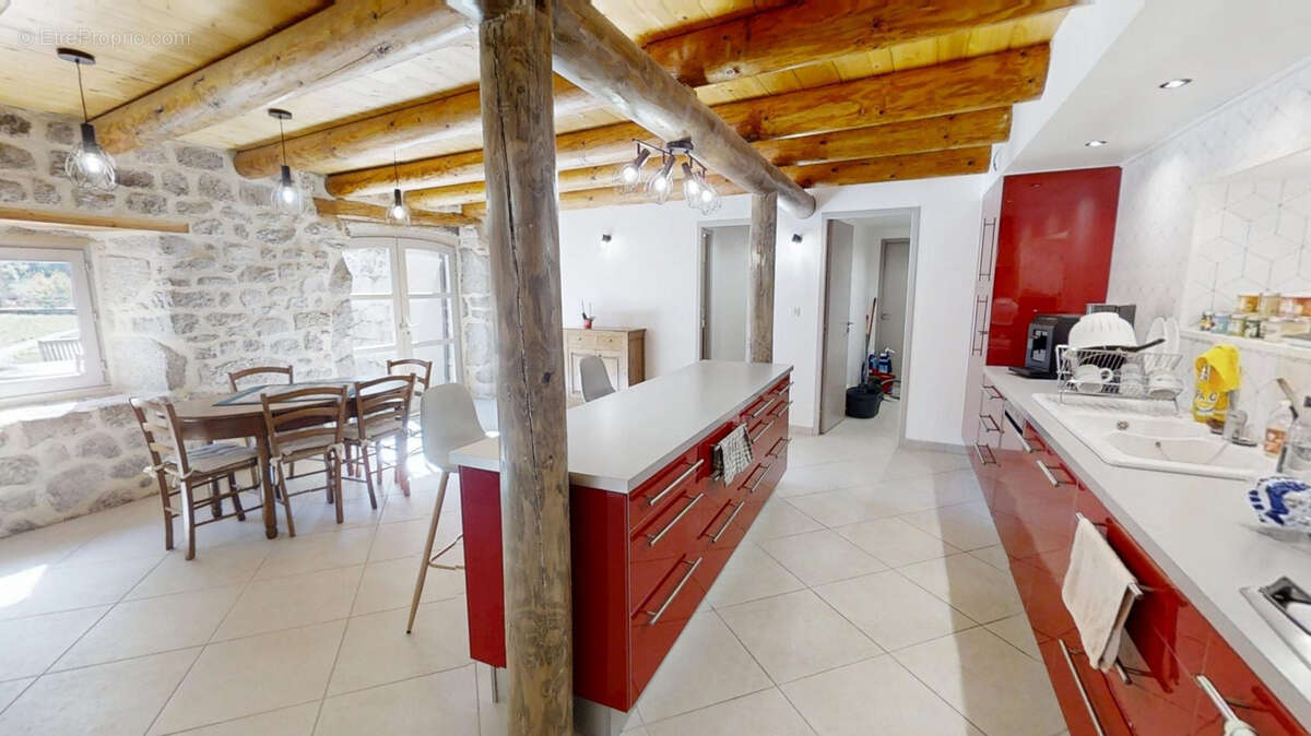 Maison à SAUGUES