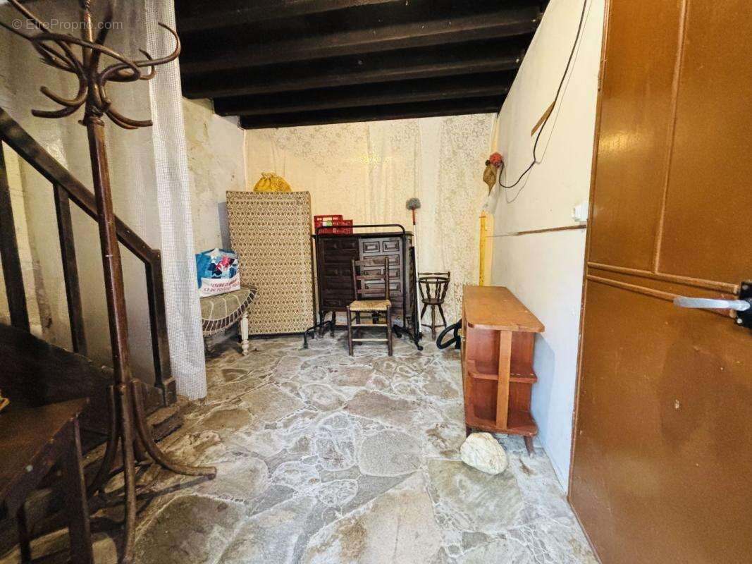 Maison 37 m² à La Cellette  - photo 2