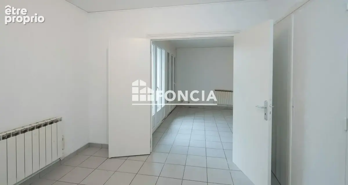 T5 87,3 m² – 1ᵉʳ étage, copropriété fermée sécurisée - photo 7