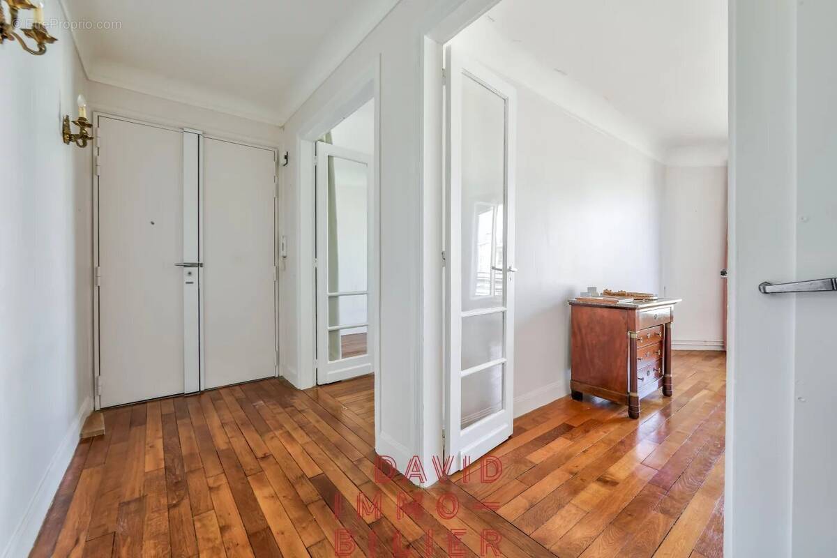 Appartement à PARIS-15E