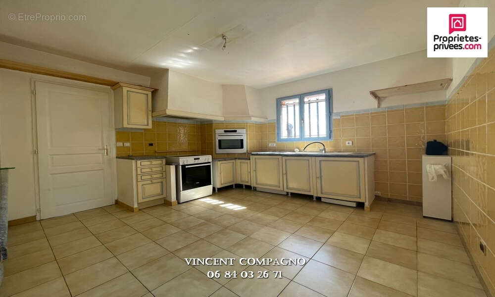 Maison à ESPARRON-DE-VERDON