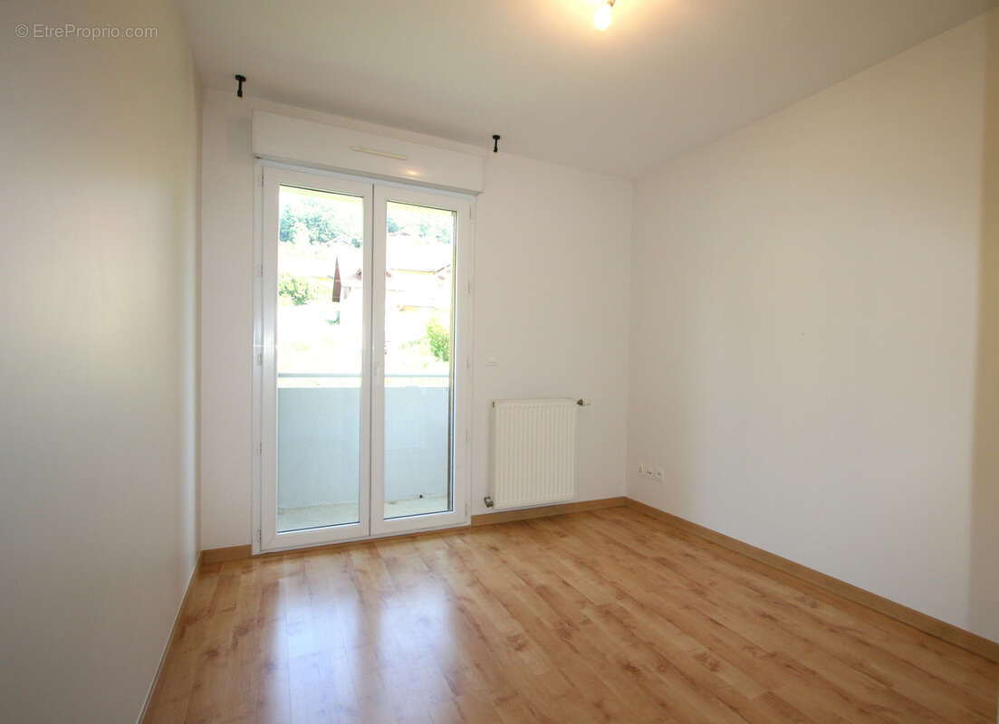 Appartement à PRINGY