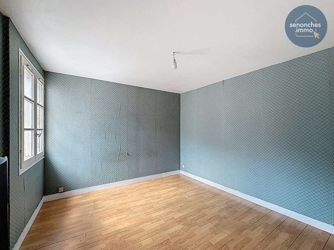 Maison de bourg à vendre à Brezolles (28270)  Charme, potentiel et emplacement privilégié - photo 5