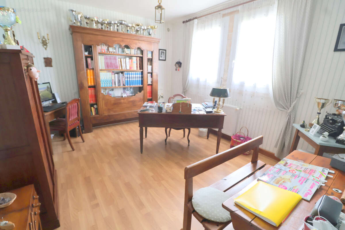 Maison à ESTREE