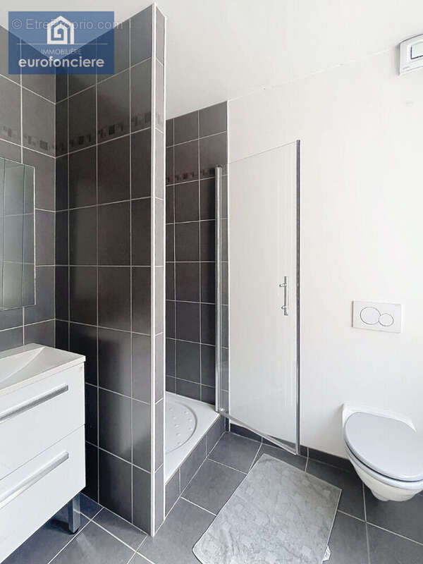 À vendre, immeuble de rapport à proximité du théâtre de champagne - photo 4