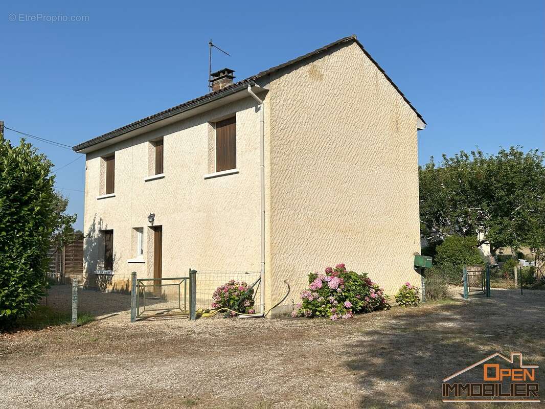 Maison 105 m² à Saint-Julien-De-Lampon  - photo 91