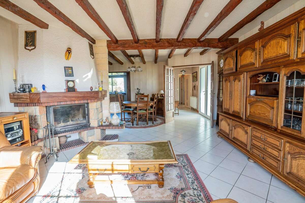 Maison à BEAUCOUZE