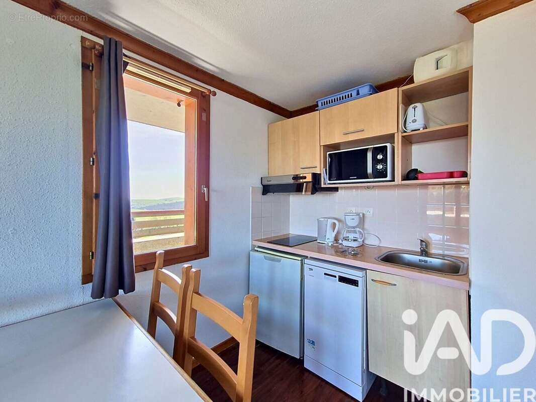 Photo 2 - Appartement à BESSE-ET-SAINT-ANASTAISE