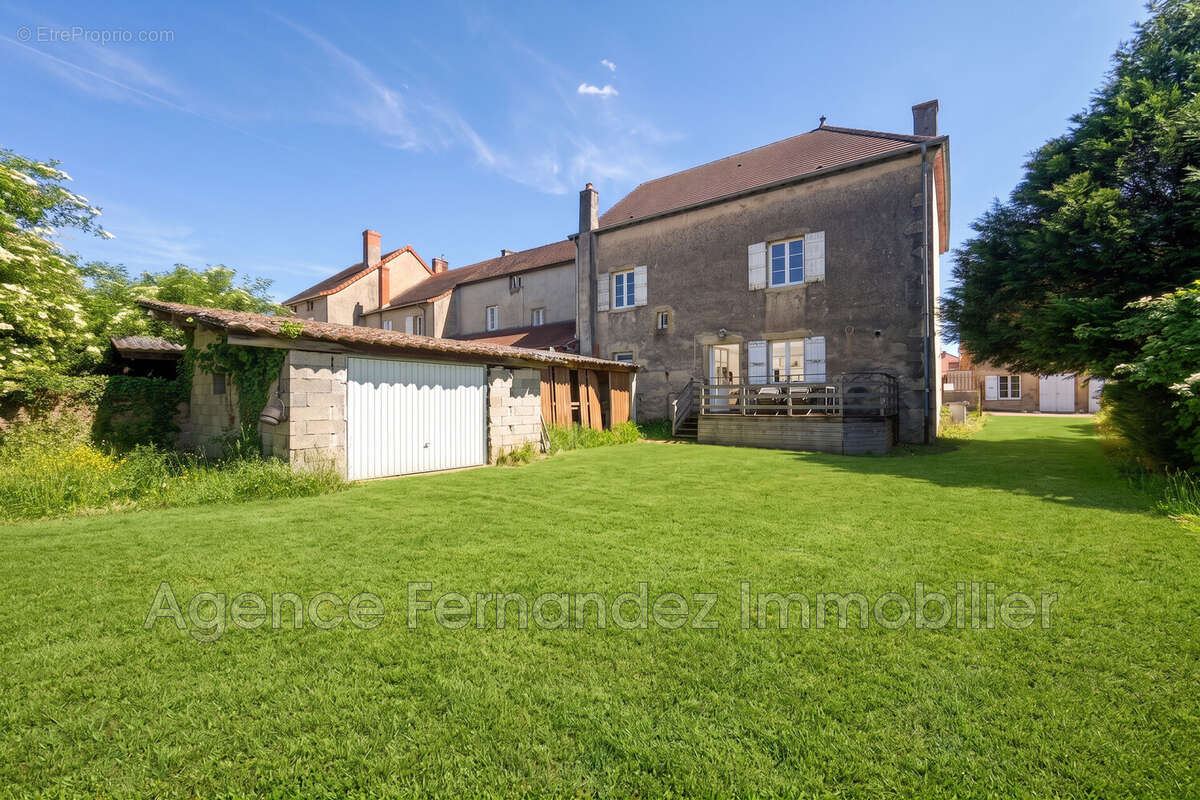Maison 164 m² à Semur-En-Brionnais  - photo 3