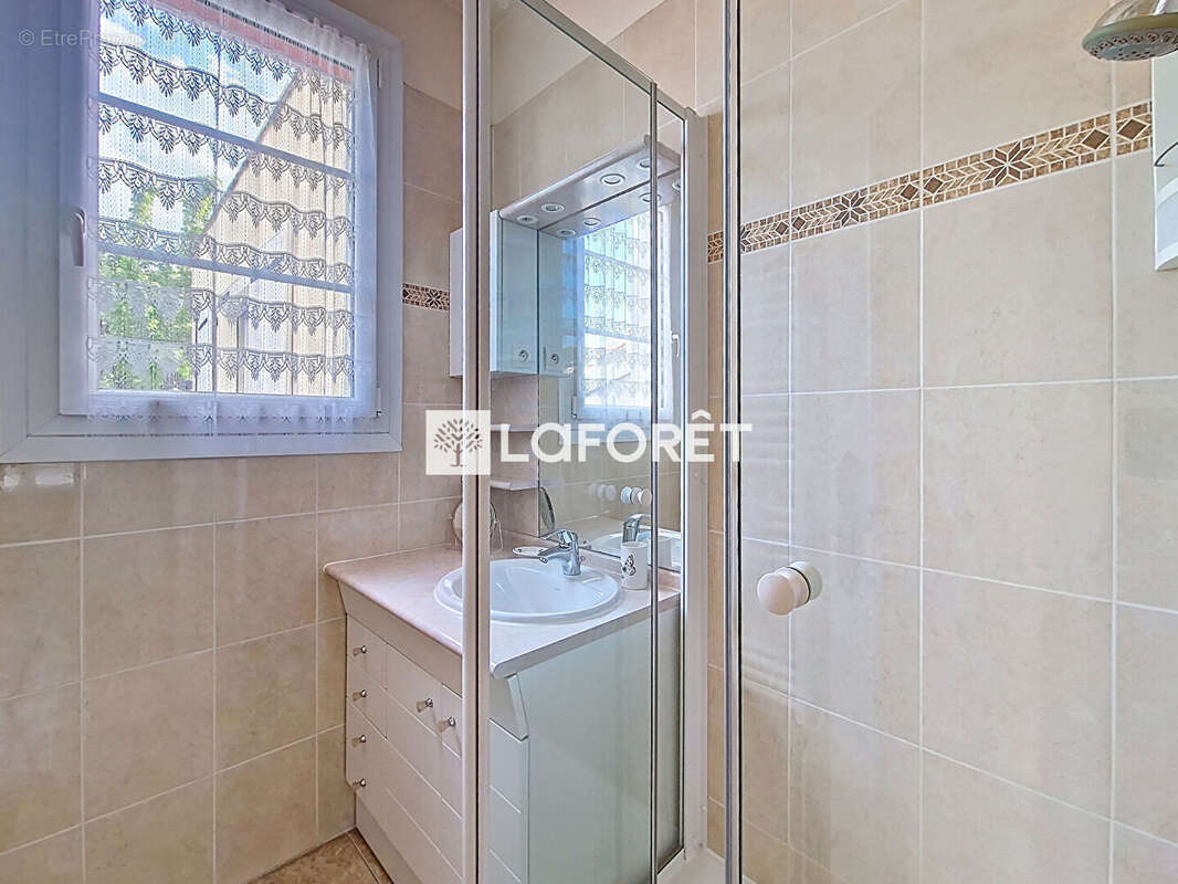 Maison à BONNEUIL-SUR-MARNE