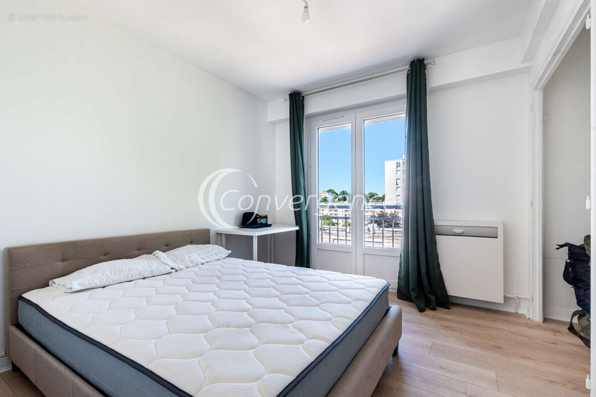 Appartement 3 chambres, terrasse et balcon - photo 10