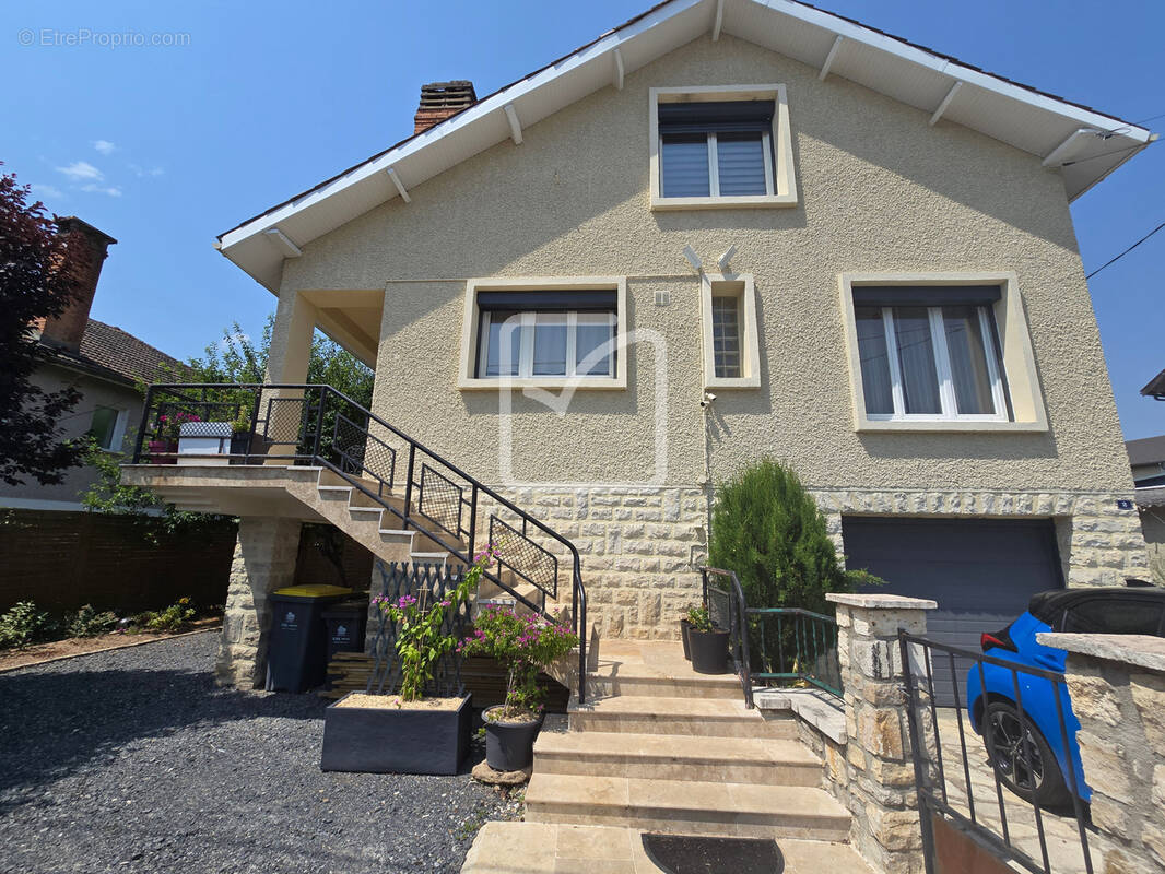 Maison à TERRASSON-LAVILLEDIEU
